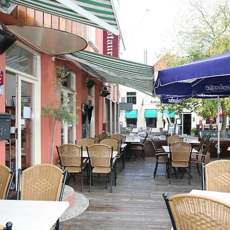 Hotel Restaurant Zeeland Tholen Exterior photo
